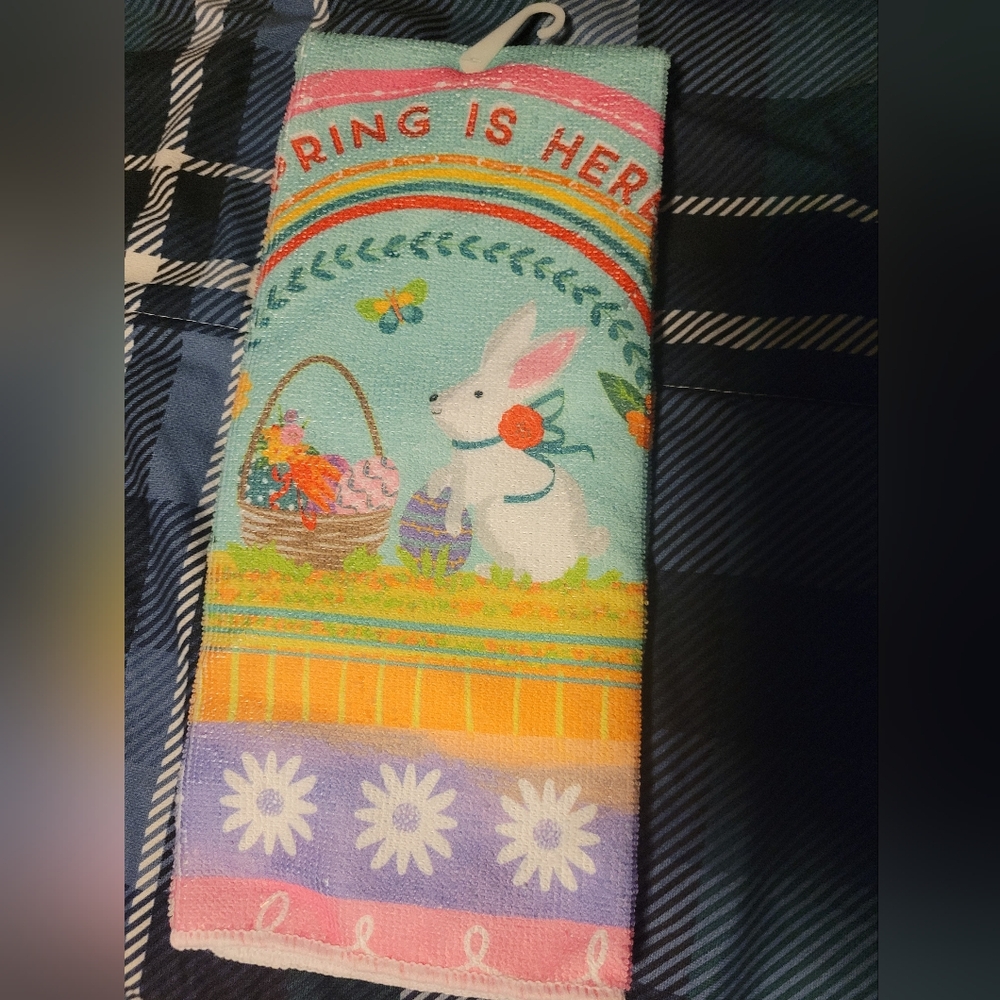Easter Bunny Kitchen Towel Set NWT - Picture 2 of 2